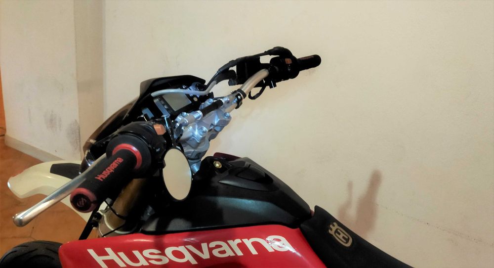 Husqvarna SM 610 IE 2007 22kw A2 Massamá E Monte Abraão • OLX Portugal