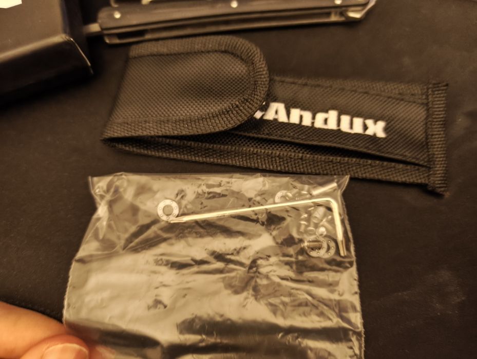 Faca balisong sem lâmina