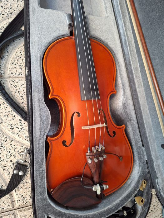 Violino Yamaha com estojo e micro