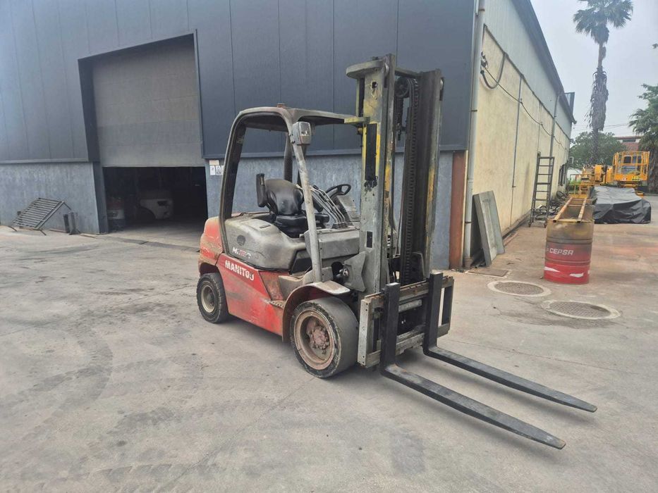 Empilhador manitou 3500kg