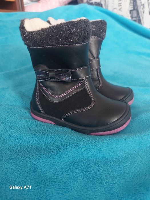Чоботи для дівчинки