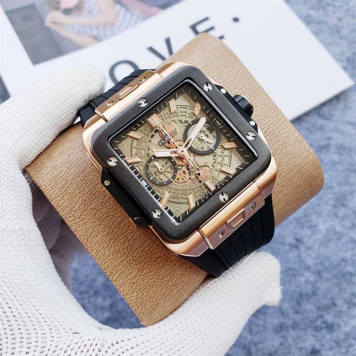 Годинник кварцовий Hublot Square Bang Unico King Gold Ceramic, featuring a striking 4