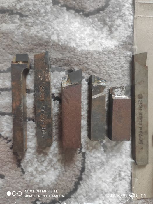 Токарні різці продам