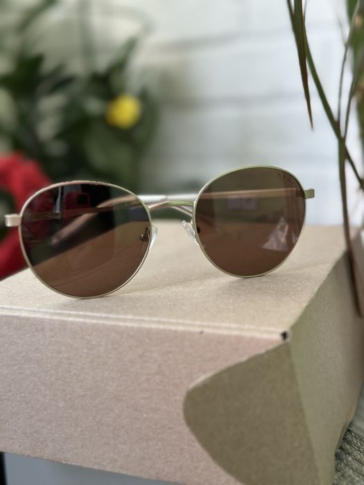 Очки солнцезащитные Casta