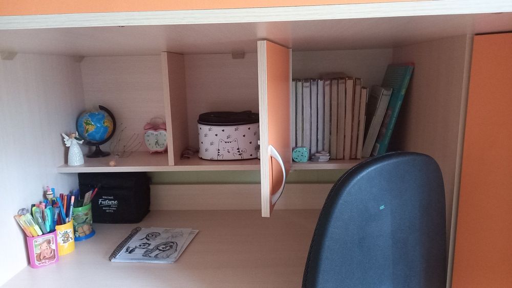 Продам кровать чердак с рабочей зоной