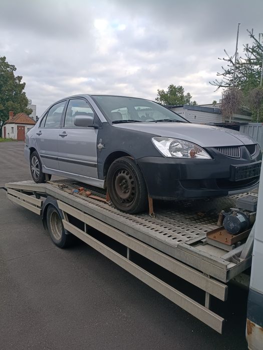 Lancer 1.6 16v automat. Maska. Czesci