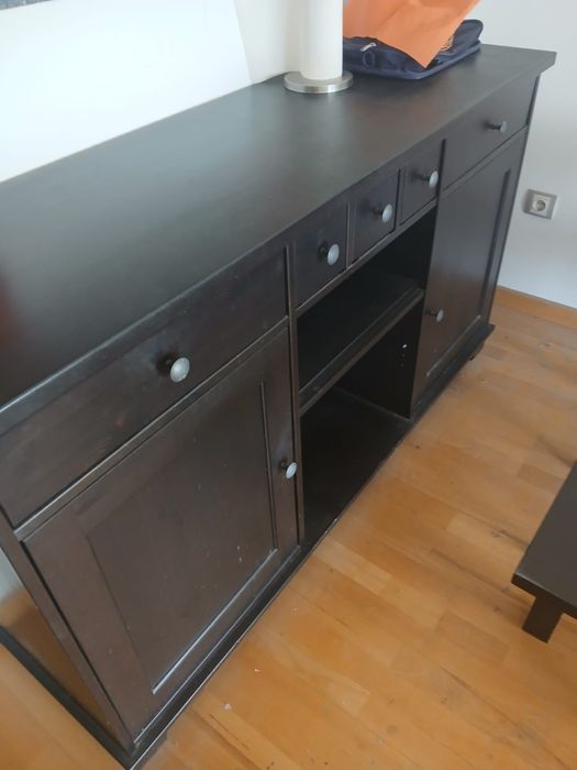 Mobilia de sala de refeições  marca IKEA