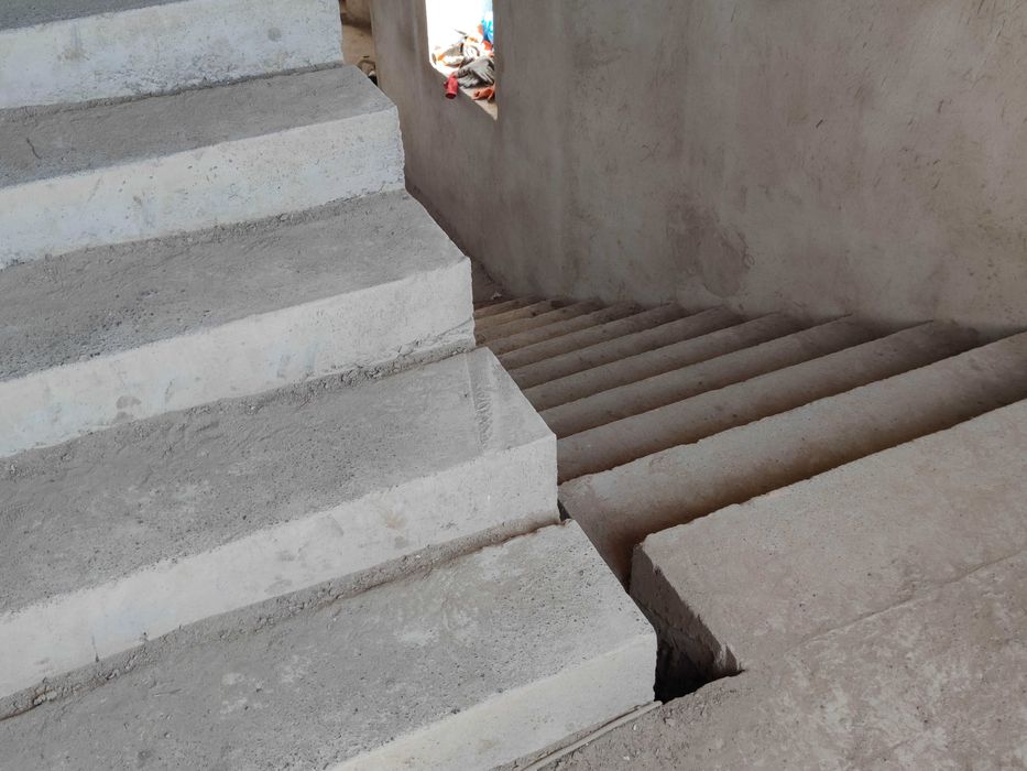 Продаж фасадної будівлі 1200 м² на міжнародній трасі, Вінницька обл.