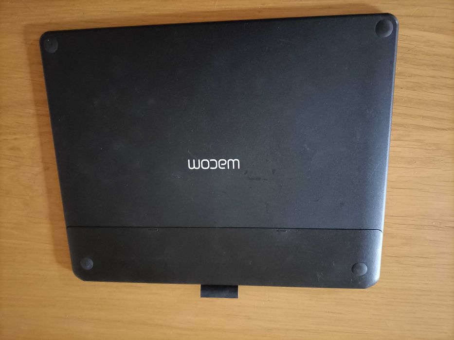 Tablet piórkowy Wacom Intuos ART M (Medium) - czarny