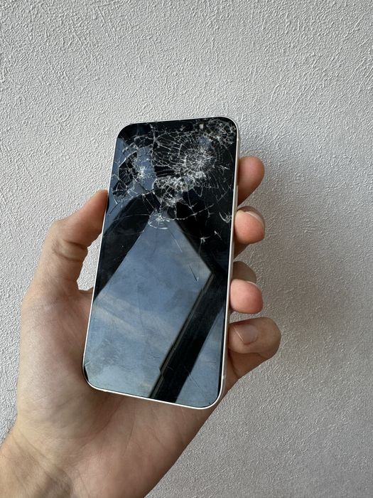 iPhone 12 mini розбитий