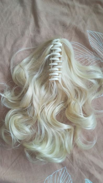 Шиньон для волосся