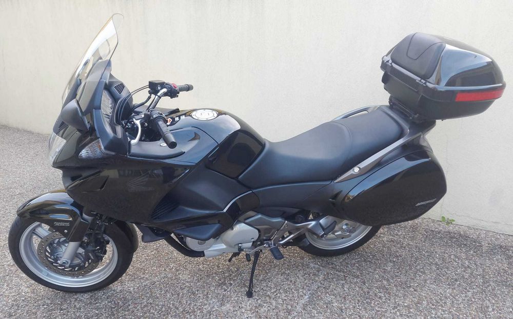 Honda Deauville NT 700 VA (( 17,000 Kms )) Nacional