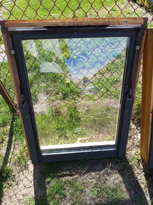 Okna podaszowe Fakro