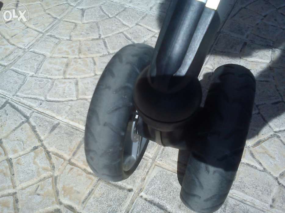 Carro Lolla BebeConfort em bom estado vendo ou troco