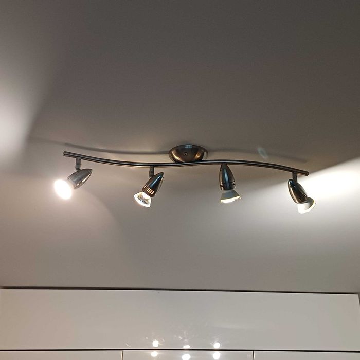 Lampa sufitowa srebrna metal