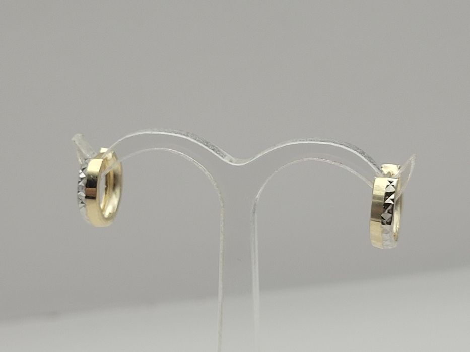 Nowe złote kolczyki złoto próby 585, 2 kolory zlota waga 0.98 gr