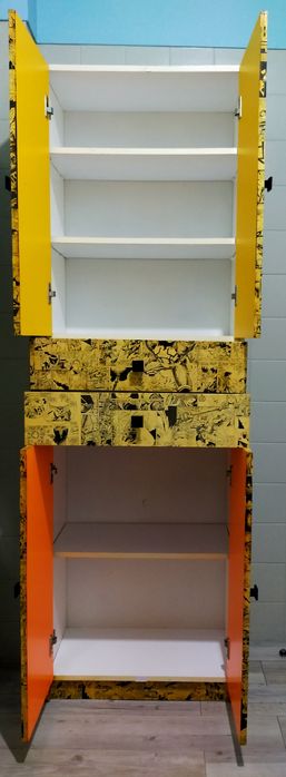 Móvel estilo retro/Pop Art com BD Marvel. Negociável.