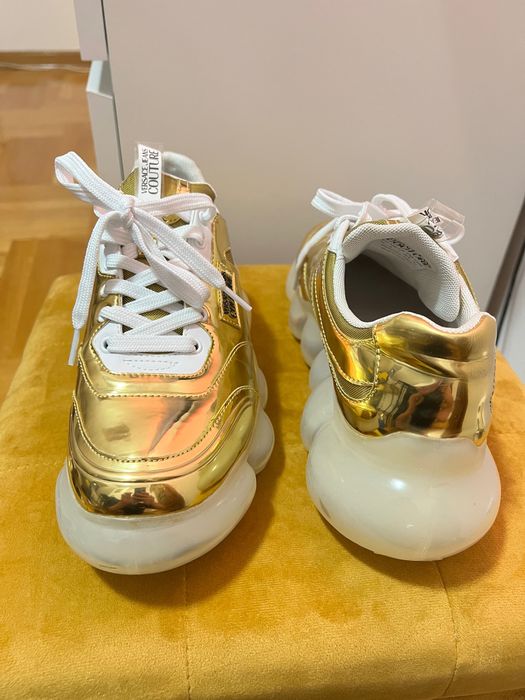 Versace Jeans Couture Buty Gold za pół ceny