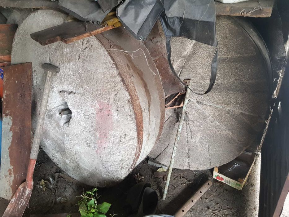 PEDRAS DE MOAGEM (OPUTUNIDADE)