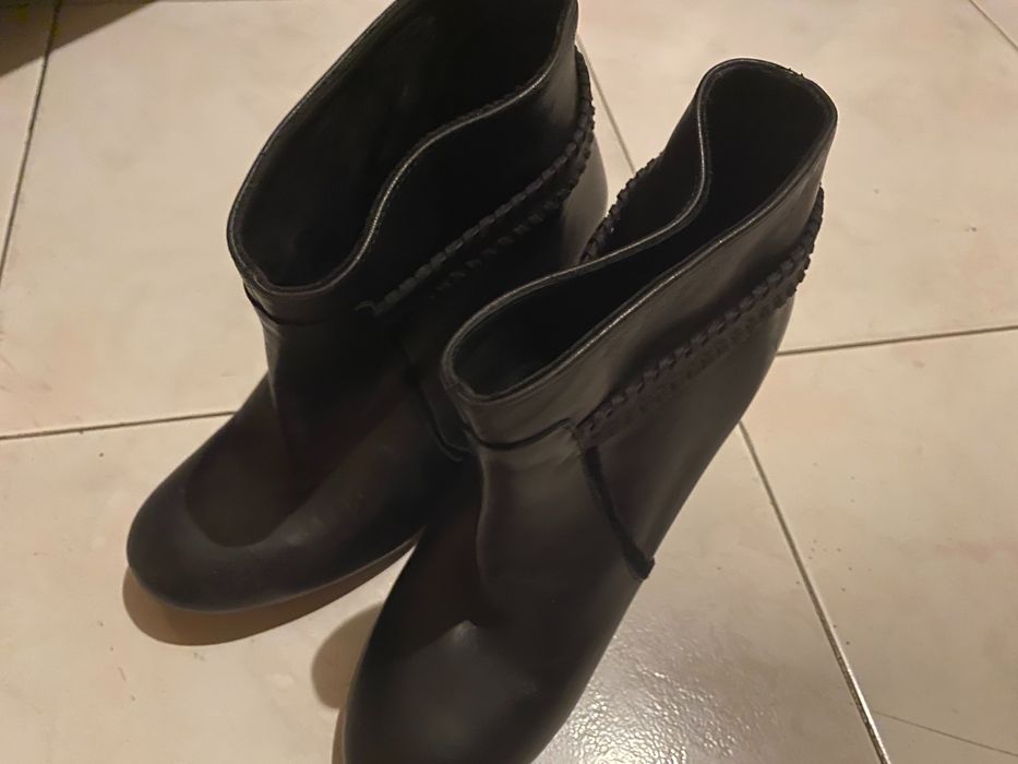 Botas pretas em pele da Massimo Dutti (Tam 37)