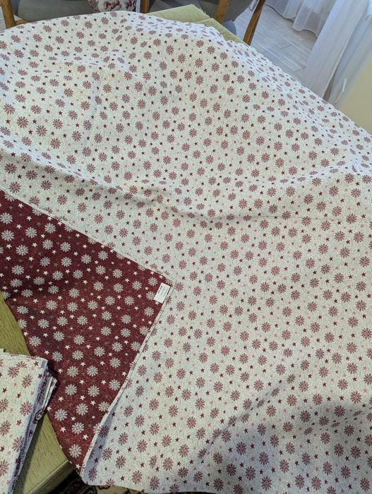 Скатерки новорічні 140*140