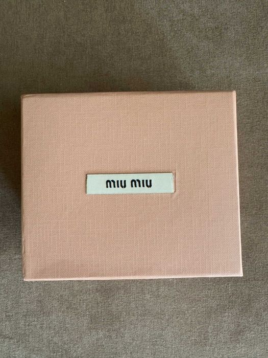 новая резинка ( скранч ) Miu Miu