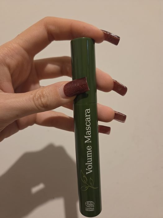 Douglas naturals volume mascara, czarny tusz do rzęs, nowy
