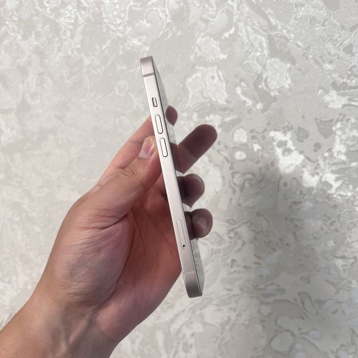 iPhone 13 128GB Starlight