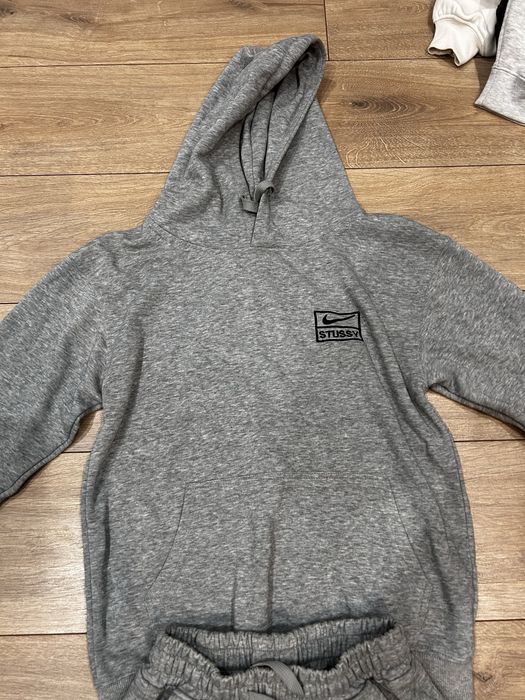 Dres nike szary