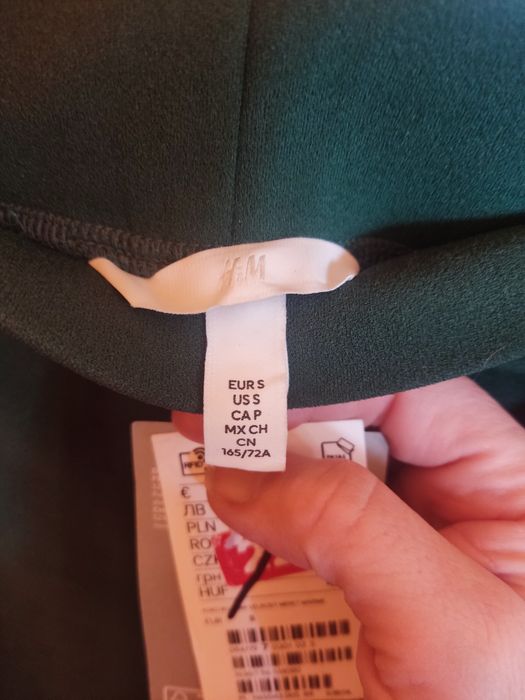 krótkie spodenki, rozmiar S, butelkowa zieleń