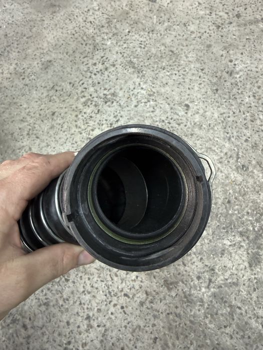 Патрубок інтеркулера BMW E70, E71