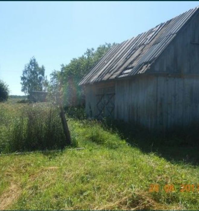 Продам будинок і земельну ділянку біля будинку