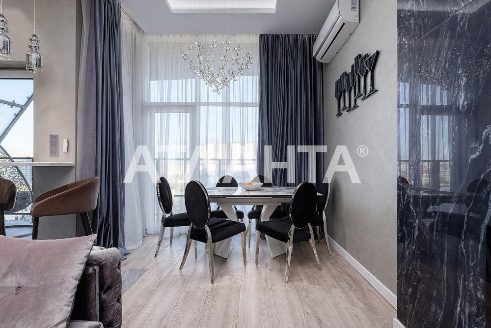 Продаж елегантної дворівневої квартири у Львові, пр.Чорновола