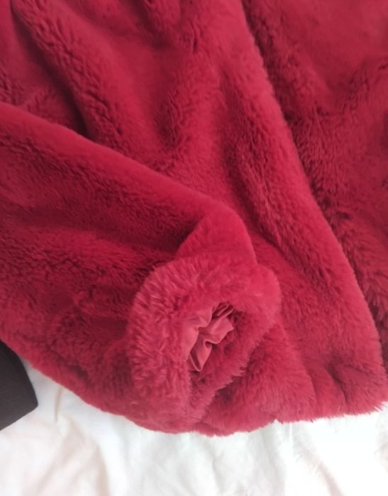 Czerwone futerko Berska M