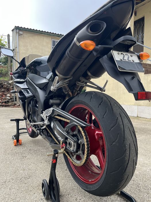 Vendo yamaha r1 de 2006 Raven edition