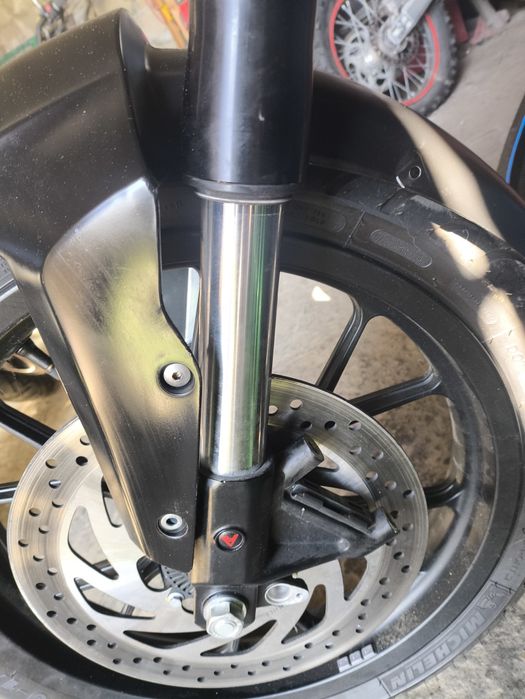 Aprilia Tuono 125 lagi półki zawieszenie