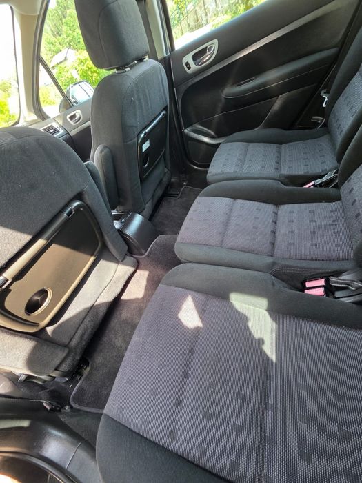 Vendo por ter comprado um outro carro. Vendo ou troco por caravana pode ser com acerto da minha parte.