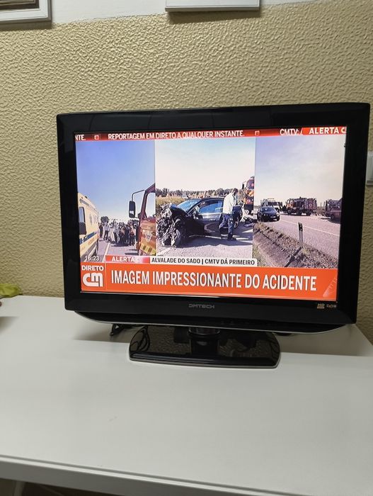 Tv DMTECH,22 polegadas c/leitor dvd