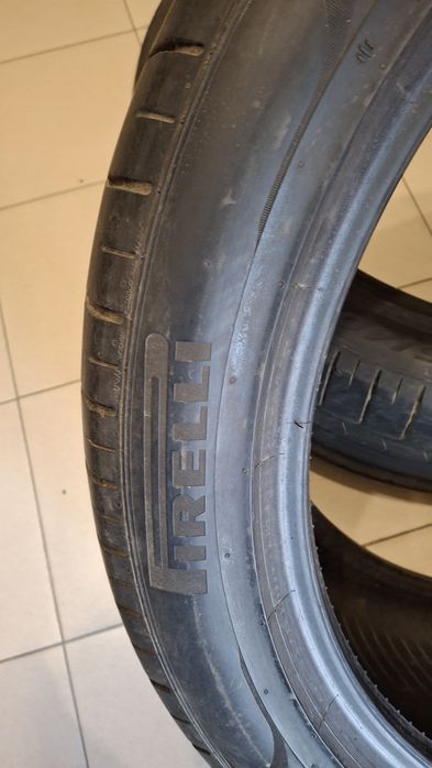 Шини 285/40 R21 Pirelli