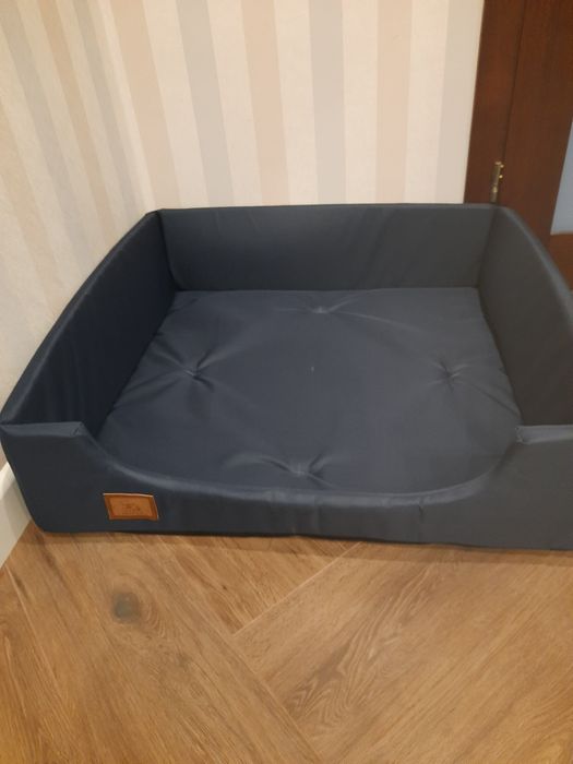 Kwadratowe legowisko dla pieska