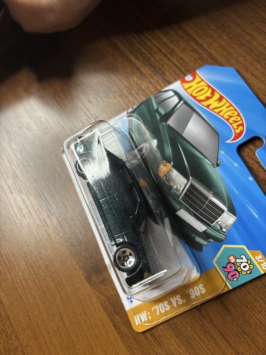 MERCEDES-BENZ 500E HW '70S vs '90S hot wheels 2025