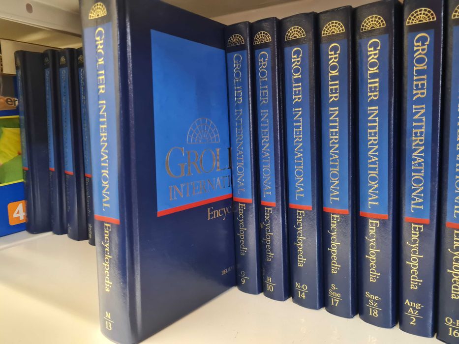Enciclopédia Grolier International - deluxe edition