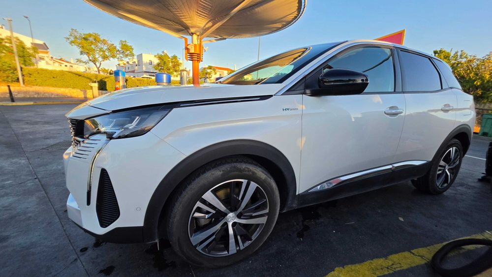 Peugeot 3008 Allure Hybrid Plug In, como novo