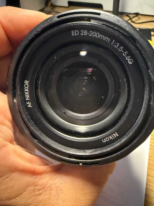 Obiektyw zoom Nikon AF 28-200 3.5-5.6 G IF ED G super stan !!!