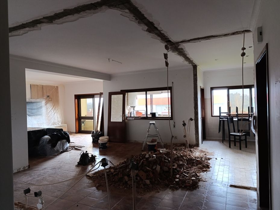 Remodelações, acabamentos, e aplicação de Pladur