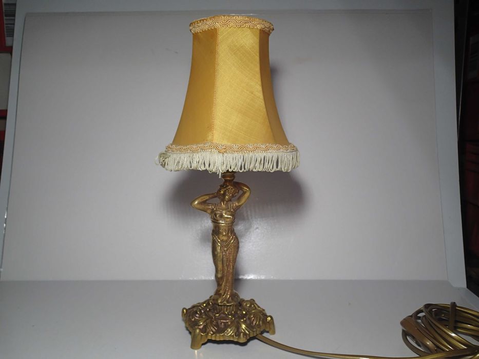 Candeeiro de mesa Arte Nova