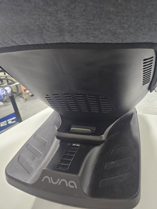Cadeira Auto rotatina Nuna Prym isofix com capa nova