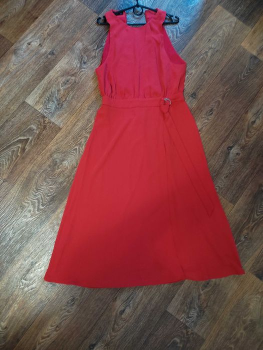 Продам нарядне  плаття  бренду MNG