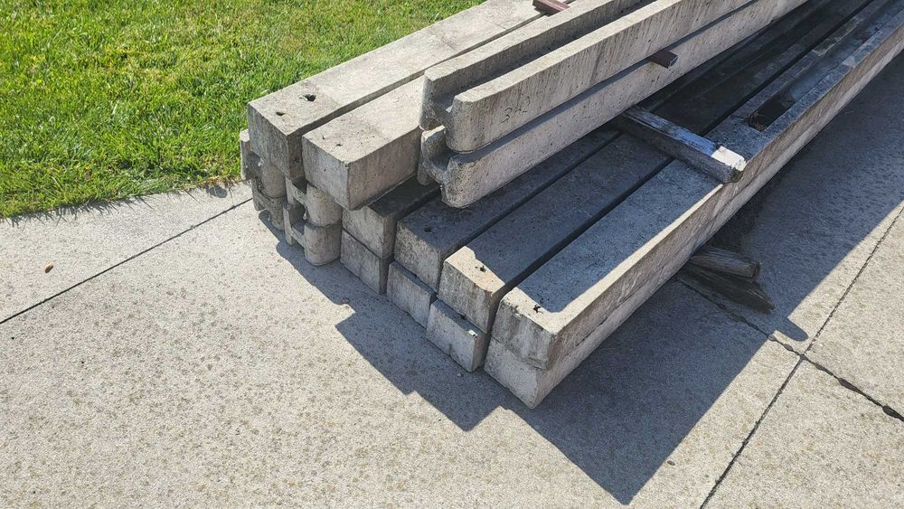 Słupki ogrodzeniowe betonowe