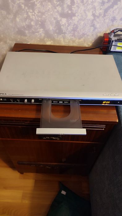 Продам DVD плейєр